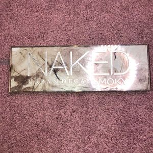 Urban Decay Naked Smoky Palette